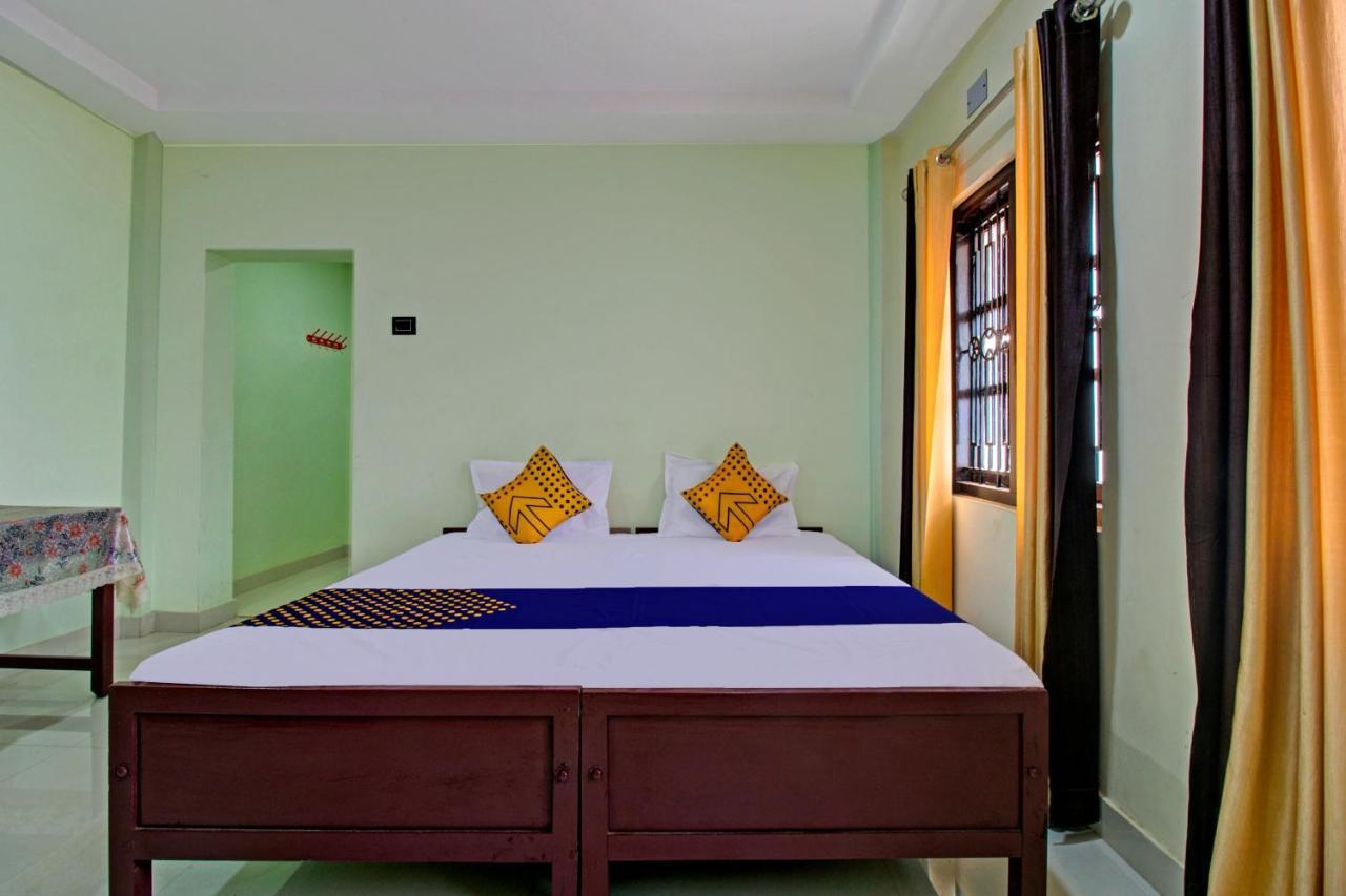Spot On 73862 Jaya Tourist Home バルカラ エクステリア 写真