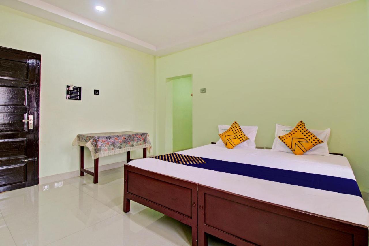 Spot On 73862 Jaya Tourist Home バルカラ エクステリア 写真
