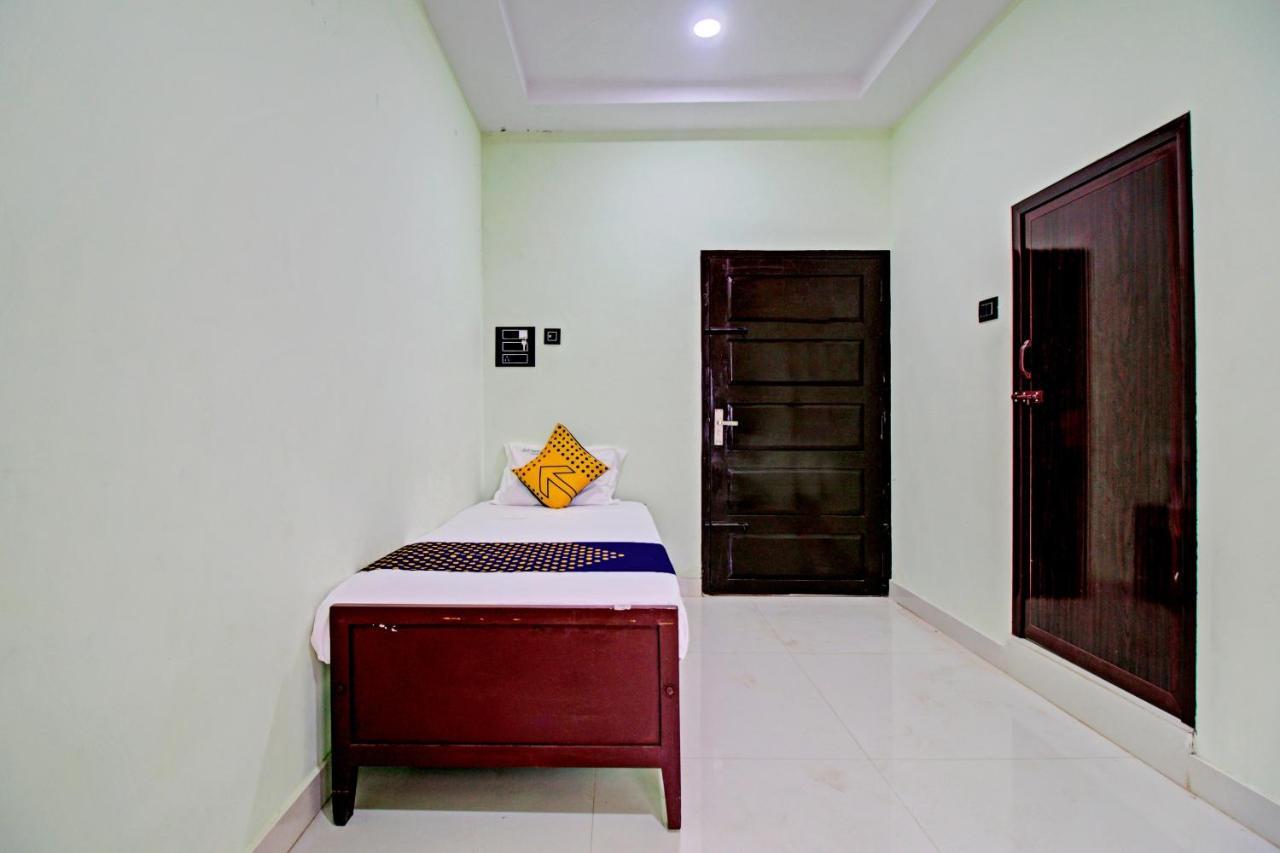 Spot On 73862 Jaya Tourist Home バルカラ エクステリア 写真